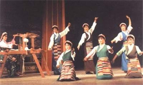  藏戏演出剧目： 《朗萨文邦》