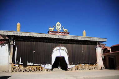 西藏山南扎塘寺建筑及壁画艺术