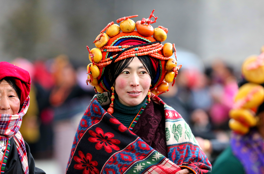 川藏印象之松州古城的头饰