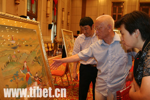 “格萨尔唐卡”的特点