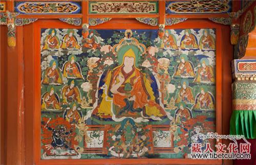 涉藏州县寺院壁画上都有什么内容？