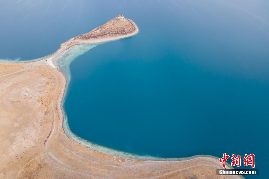大美湖光山色 航拍冬日西藏羊卓雍错