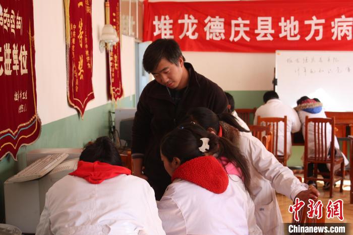 医者李嘉的“新身份”
